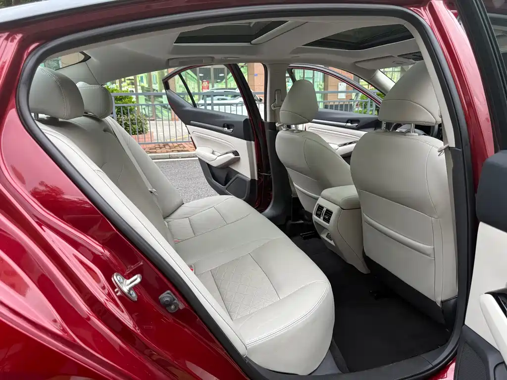 Nissan Teana — миниатюра 16