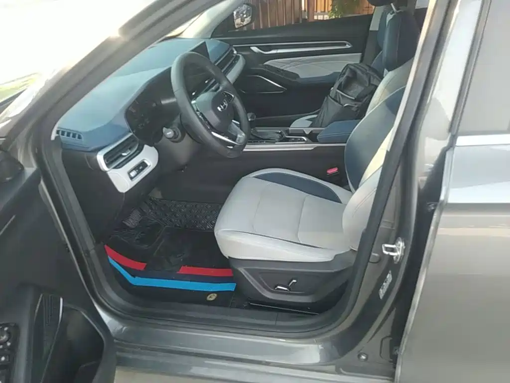 Geely Emgrand — миниатюра 15