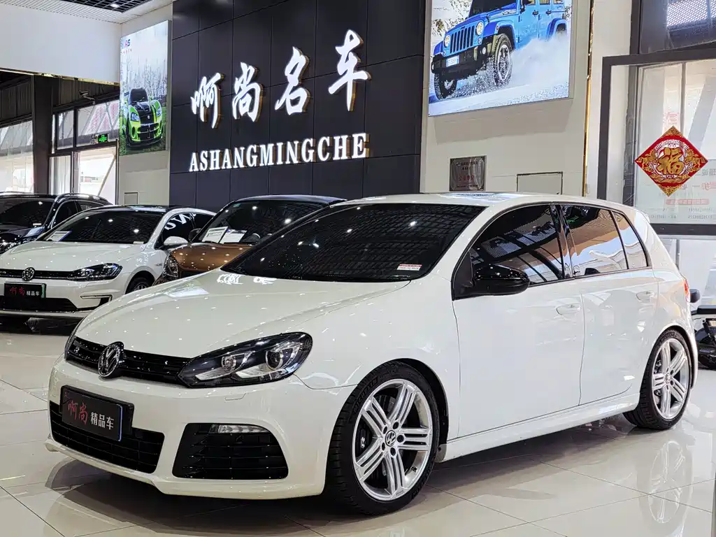 Купить Volkswagen Golf GTI