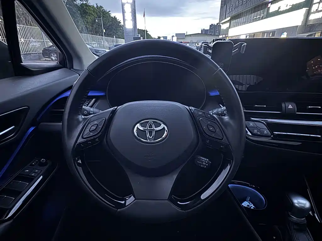 Toyota C-HR — миниатюра 7