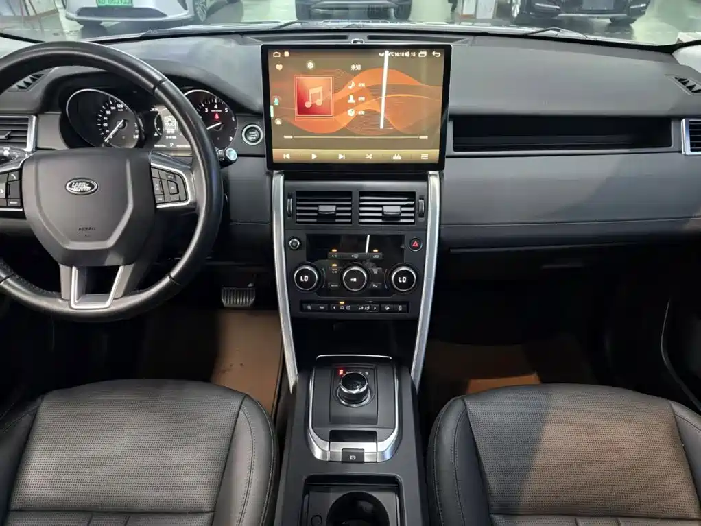 Land Rover Discovery Sport — миниатюра 12
