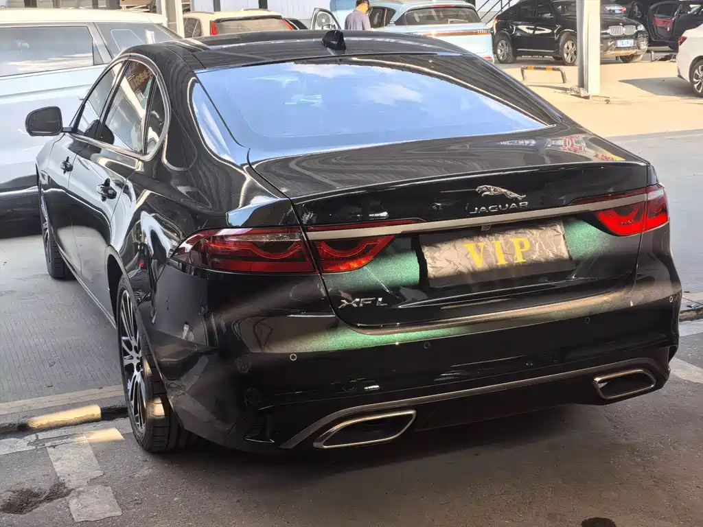 Jaguar XFL — миниатюра 8
