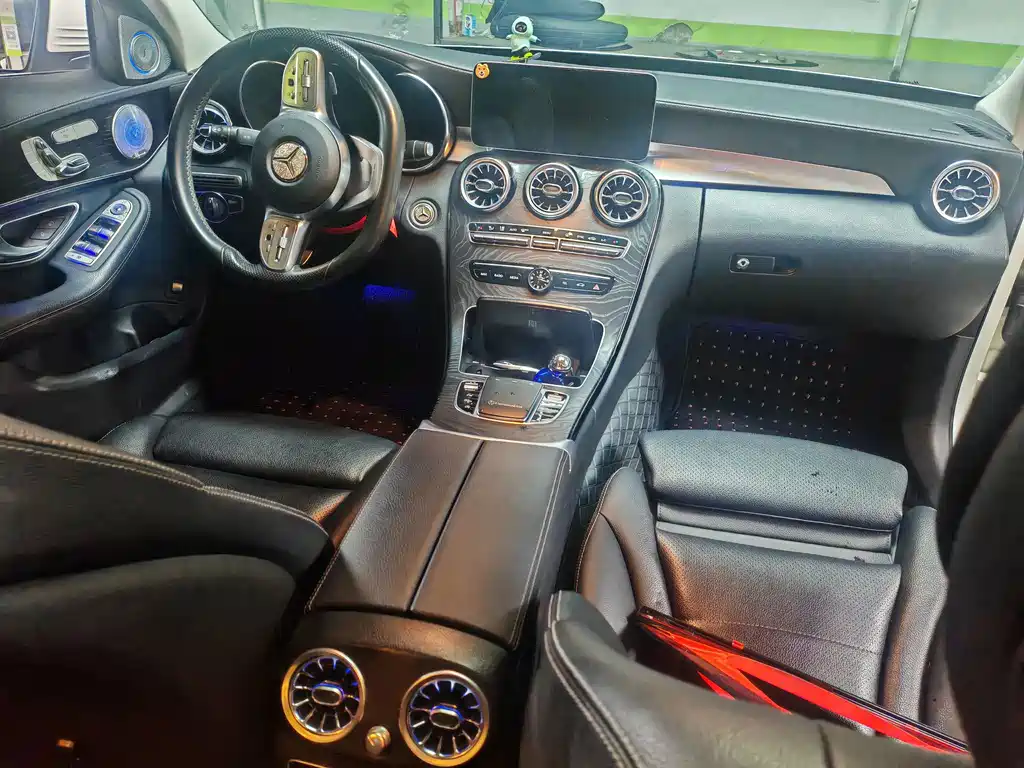 Mercedes-Benz C-Class — миниатюра 3