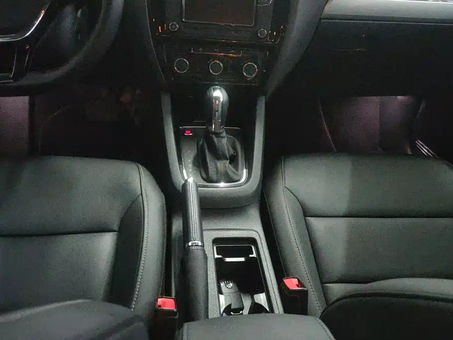 Volkswagen Sagitar — миниатюра 16