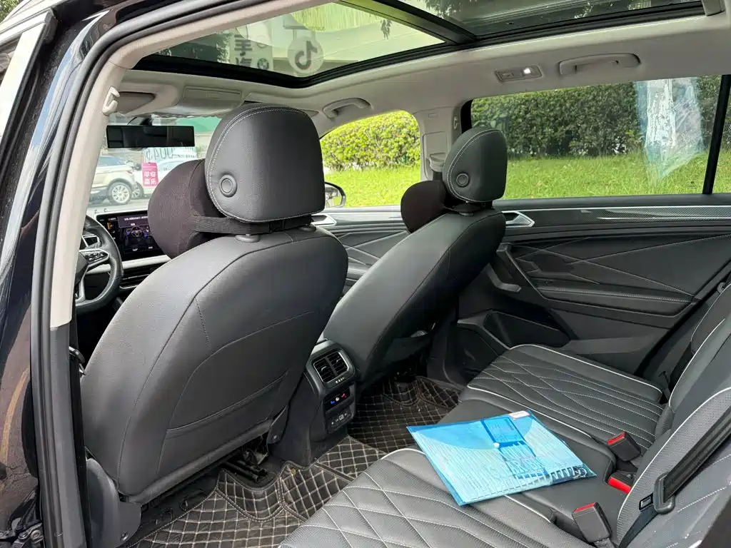 Volkswagen Tiguan L — миниатюра 11
