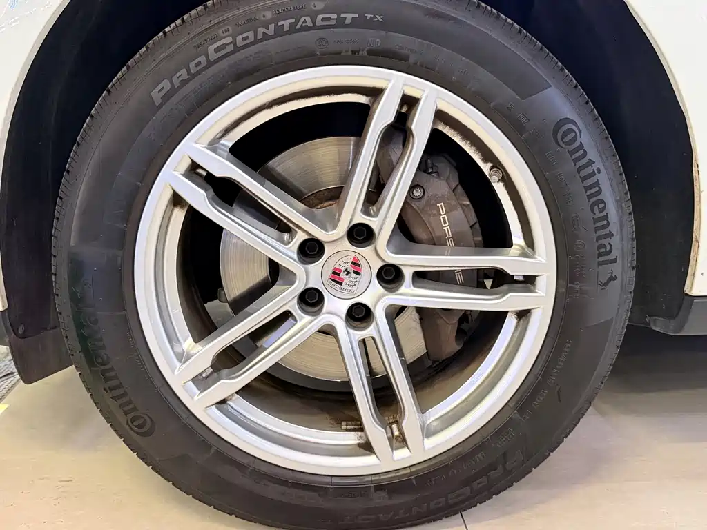 Porsche Macan — миниатюра 8