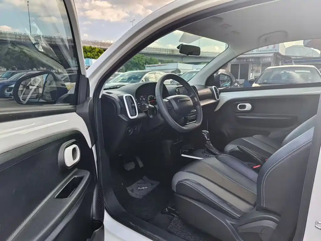 Roewe Clever — миниатюра 6