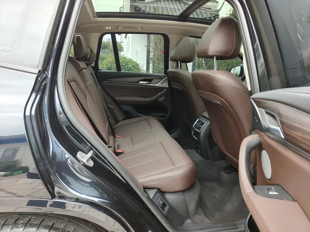 BMW X3 — миниатюра 12
