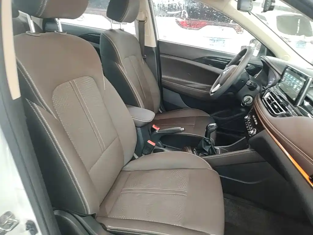 Changan Eado DT — миниатюра 25