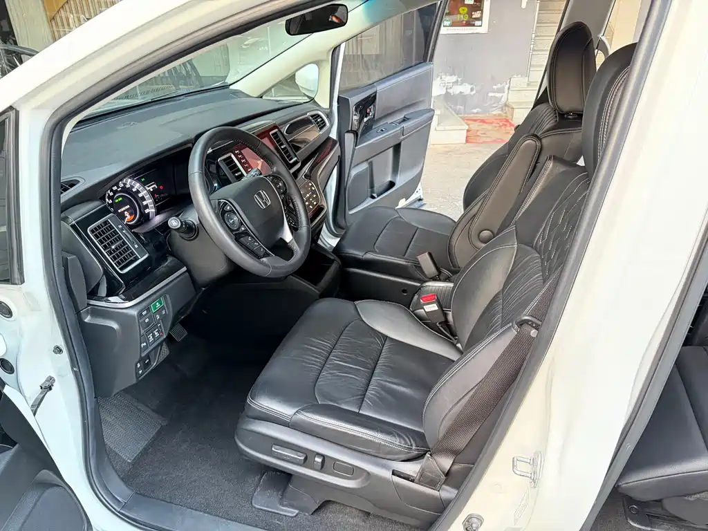 Honda Elysion — миниатюра 7