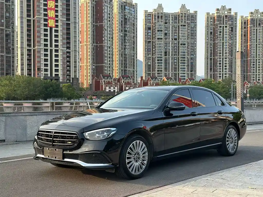 Mercedes-Benz E-Class 2022