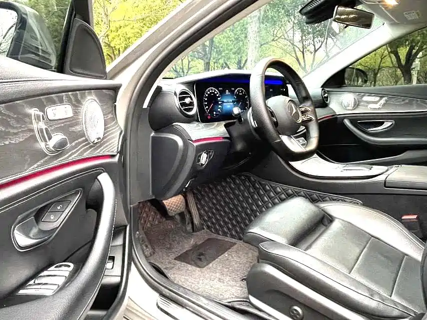 Mercedes-Benz E-Class — миниатюра 4