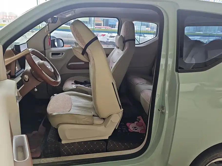 Wuling MINIEV — миниатюра 11