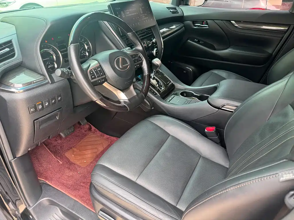 Lexus LM — миниатюра 26