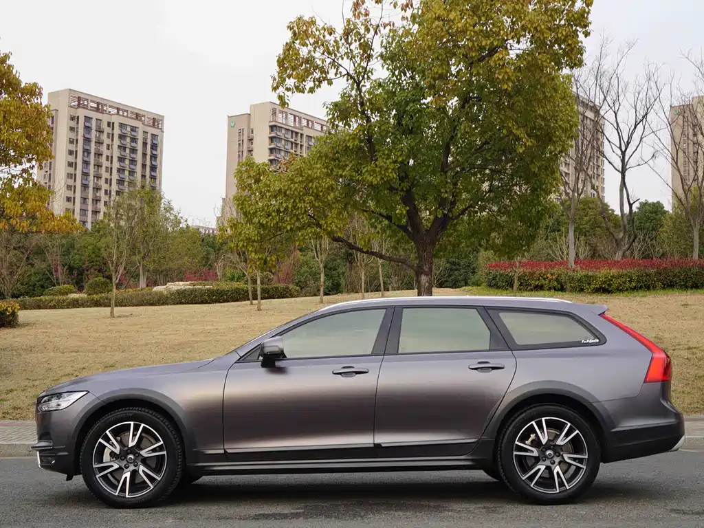 Volvo V90 2020 Cross Country T5 AWD