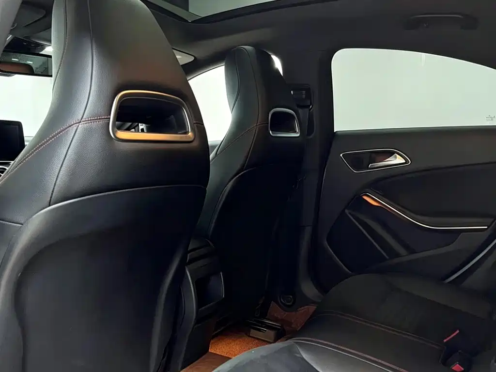 Mercedes-Benz CLA (Import) — миниатюра 6