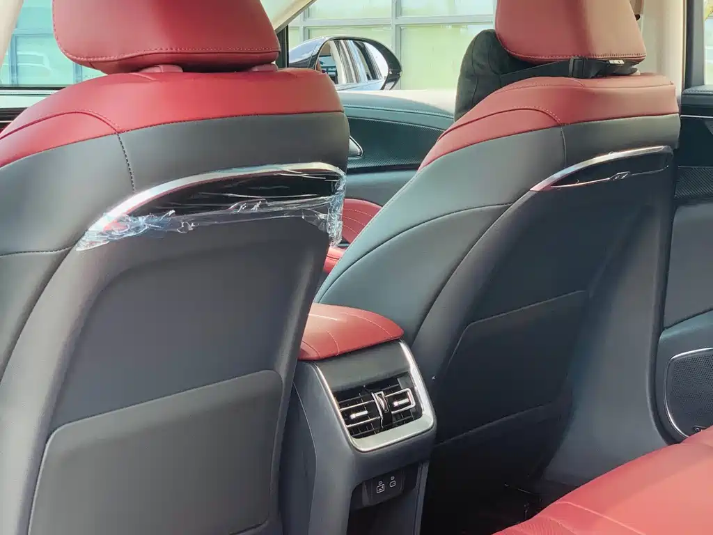 Hongqi Hongqi H5 — миниатюра 19