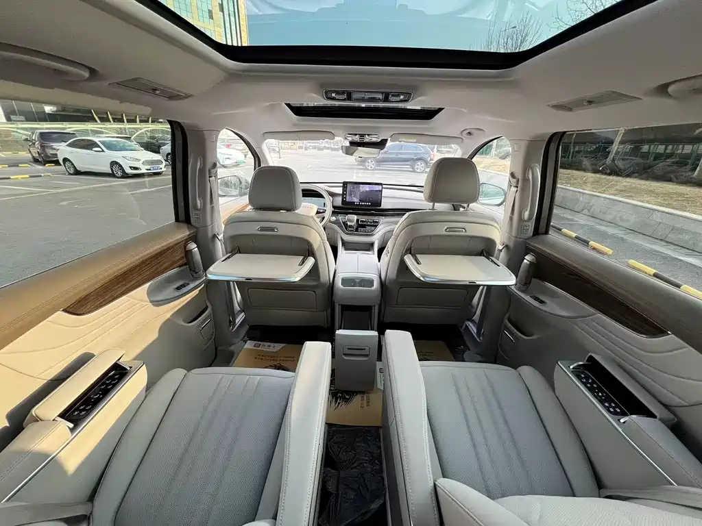 ROEWE IMAX8 NEW ENERGY