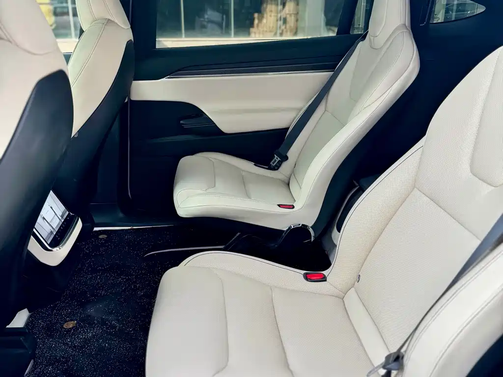 Tesla Model X 2023 Plaid