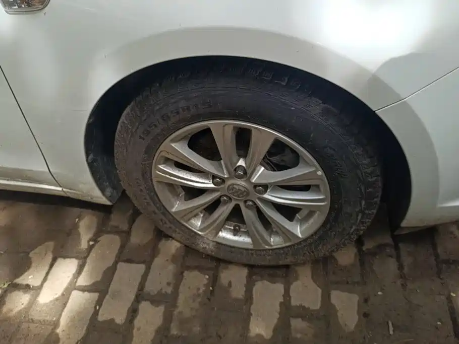 Buick Excelle — миниатюра 6