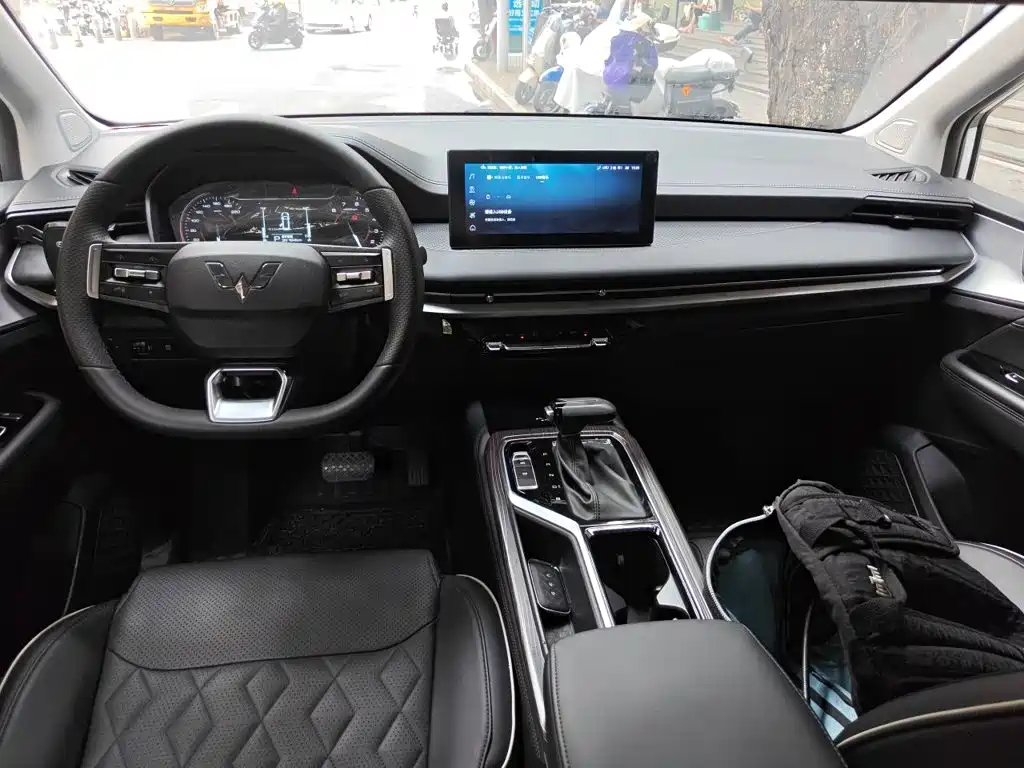 Wuling Jiachen — миниатюра 5
