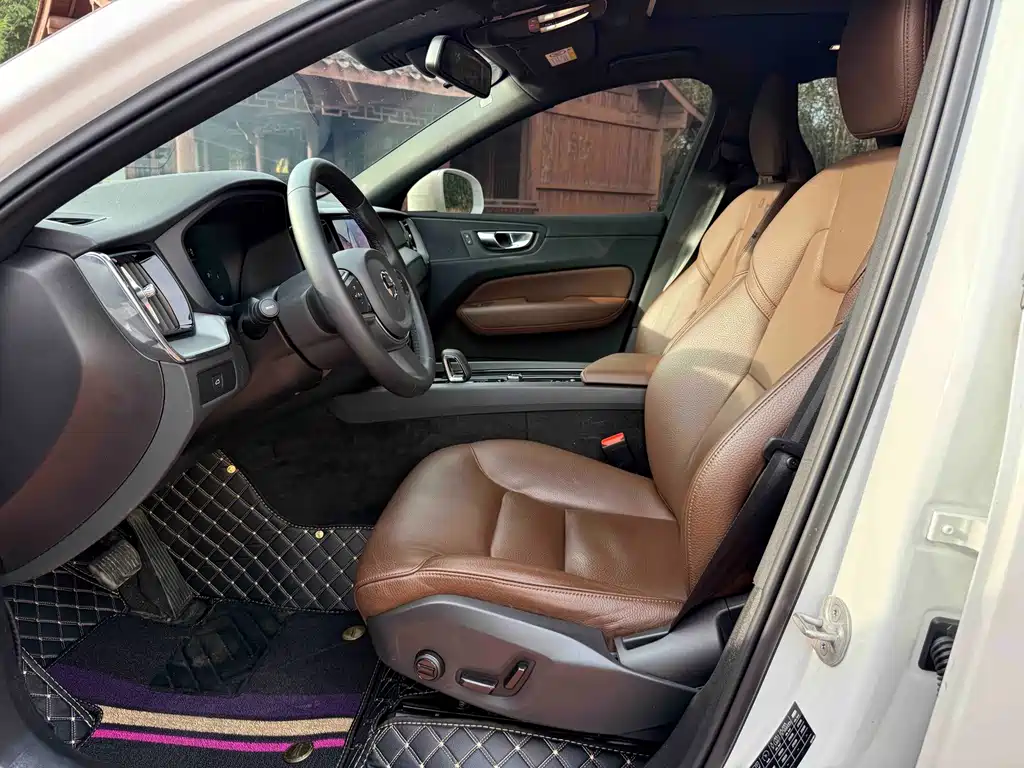 Volvo XC60 — миниатюра 4
