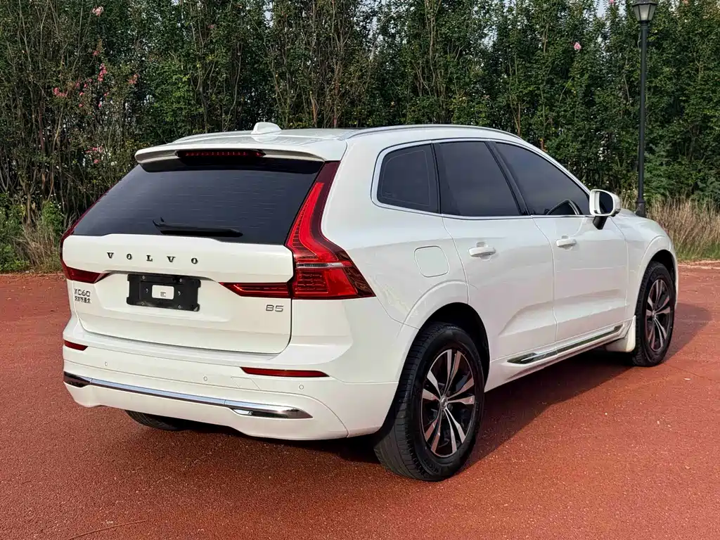 Volvo XC60 — миниатюра 8