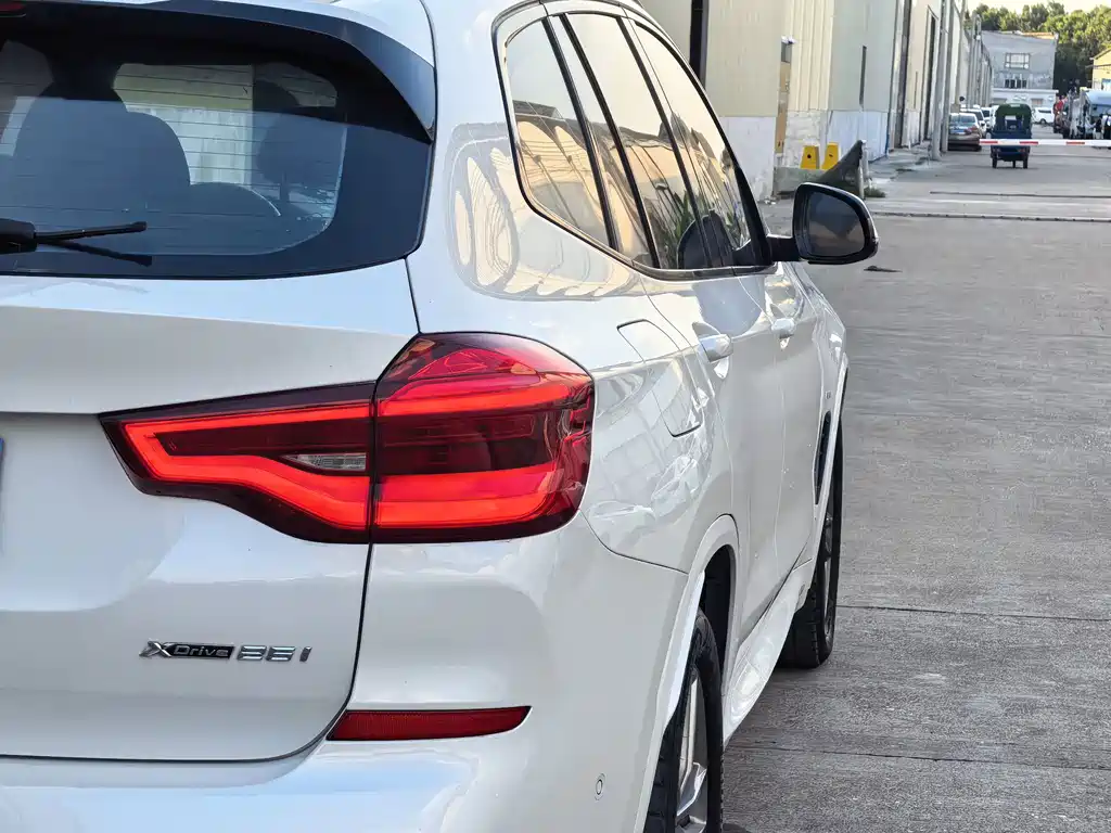 BMW X3 — миниатюра 18