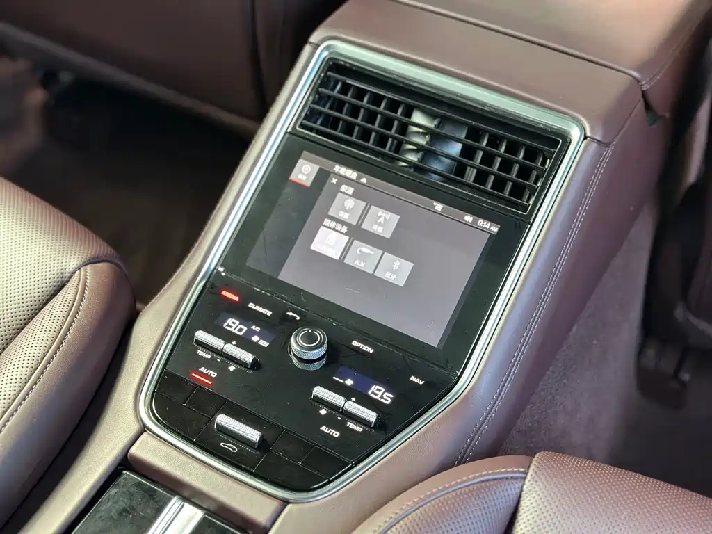 Porsche Panamera — миниатюра 16