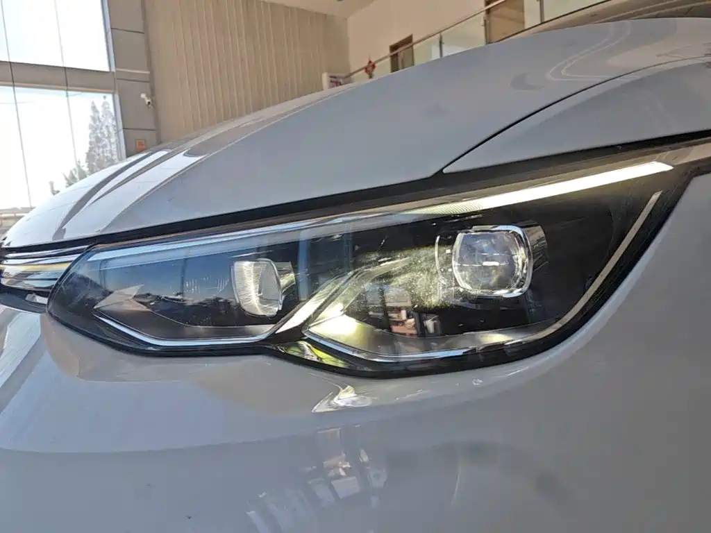 Volkswagen Golf — миниатюра 24
