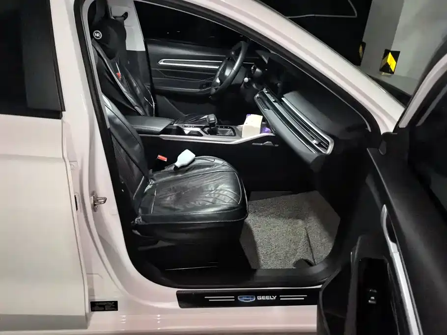Geely Emgrand — миниатюра 8
