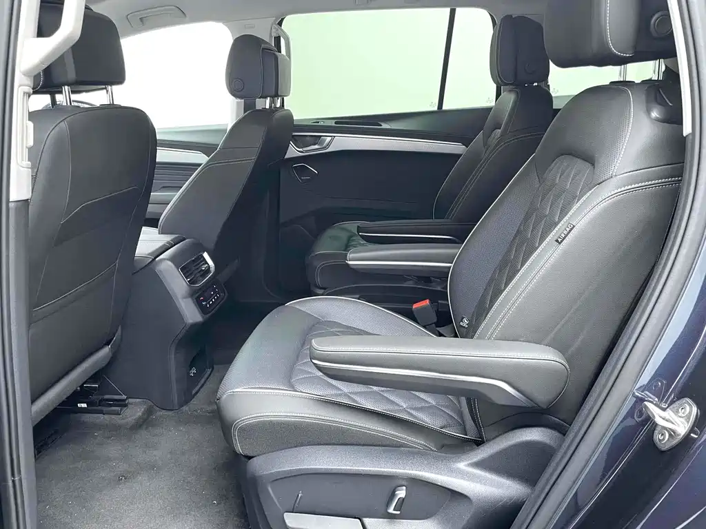 Volkswagen Talagon — миниатюра 4