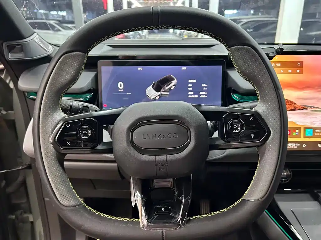 Lynk & Co 08 EM-P — миниатюра 11