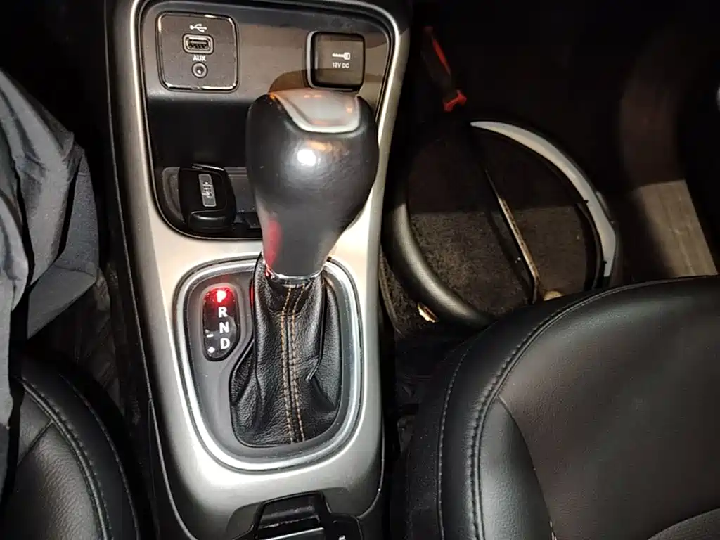 Jeep Compass — миниатюра 14
