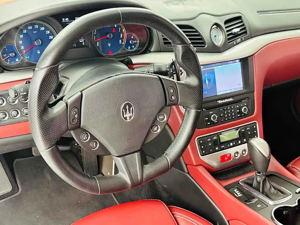 Maserati GranTurismo — миниатюра 11