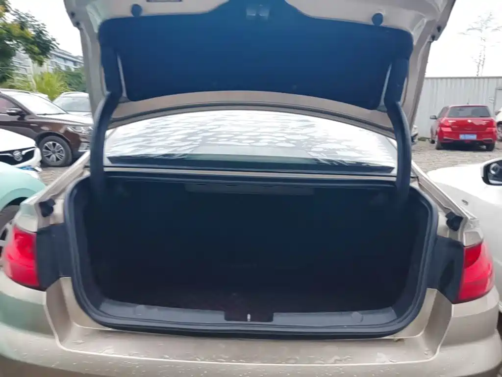 Geely Emgrand GL — миниатюра 19