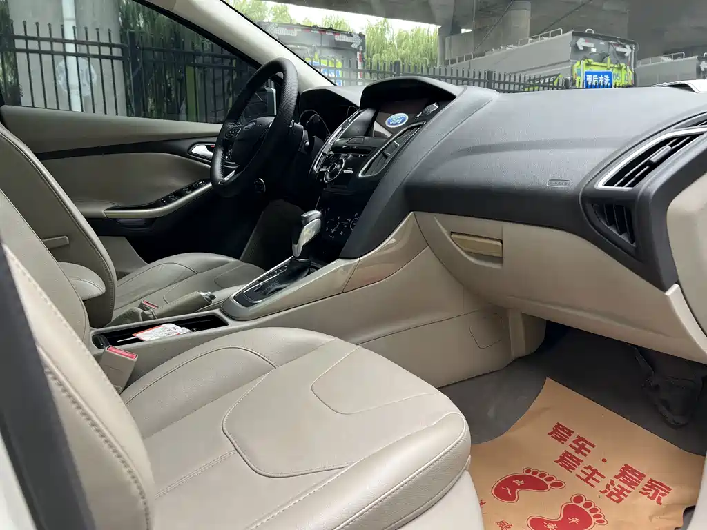 Ford Focus — миниатюра 6