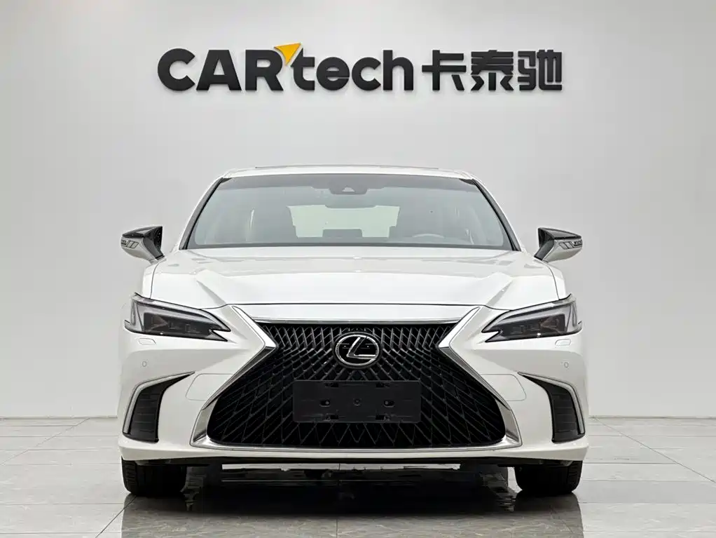 Lexus ES — миниатюра 7