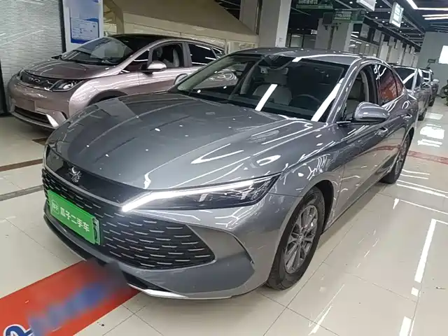2025 BYD Qin