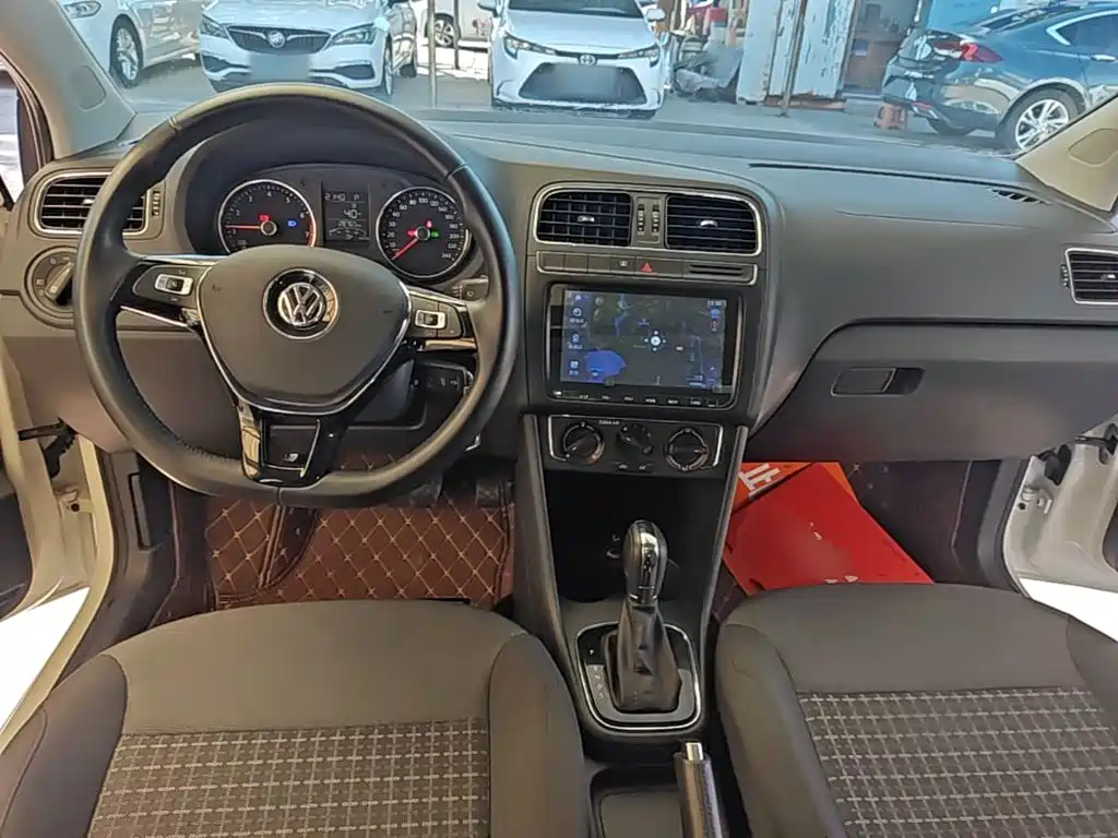 Volkswagen Polo — миниатюра 10