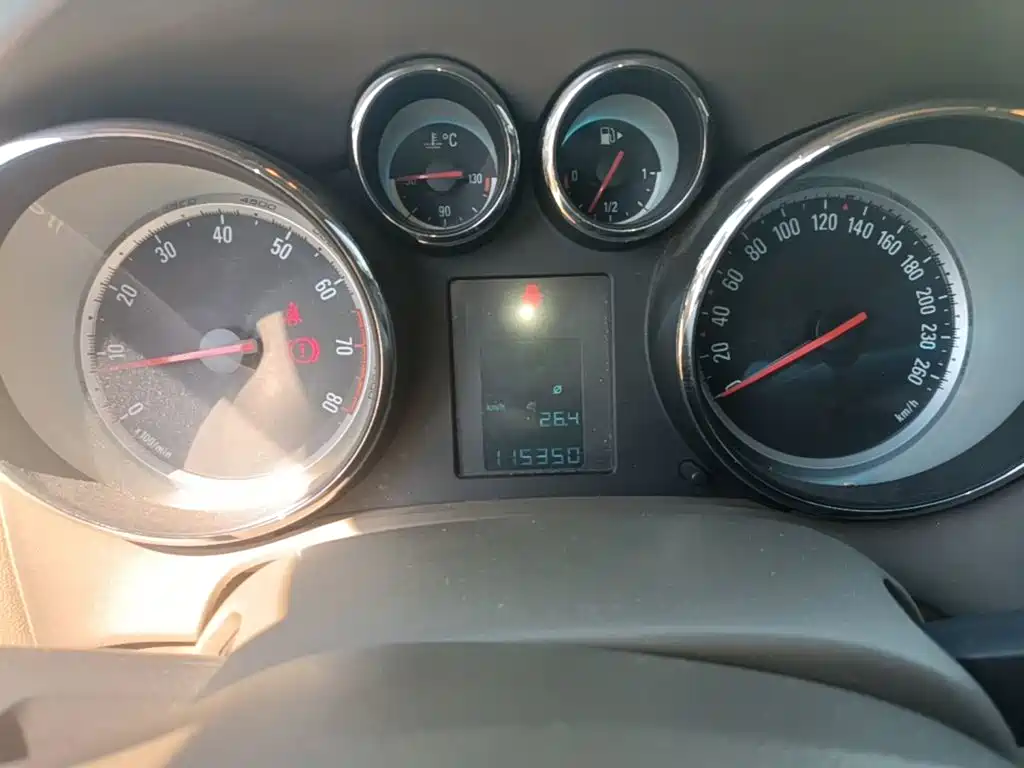 Buick Excelle — миниатюра 12