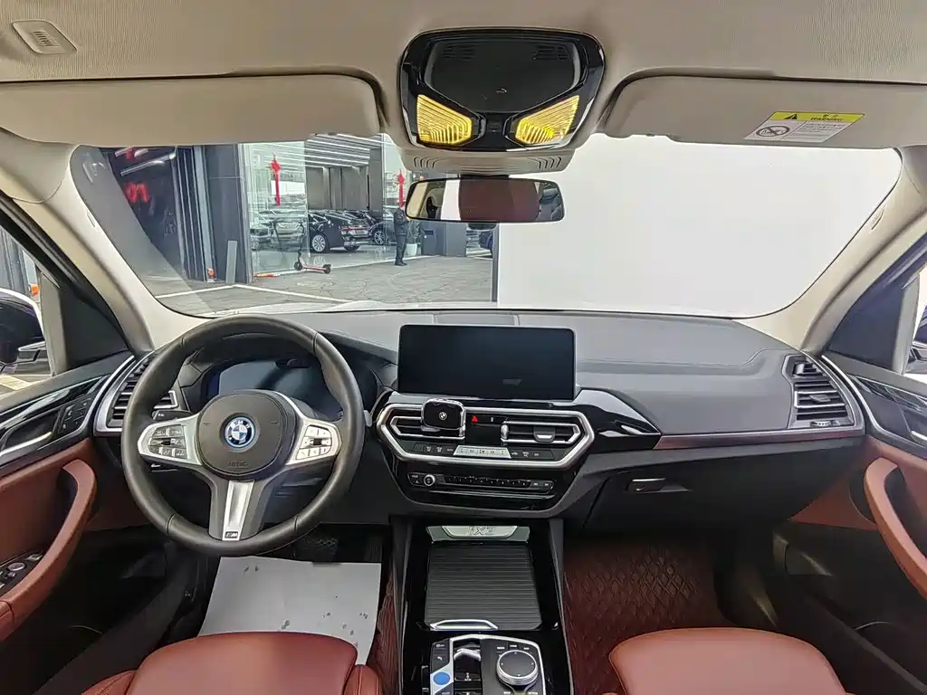 BMW IX3