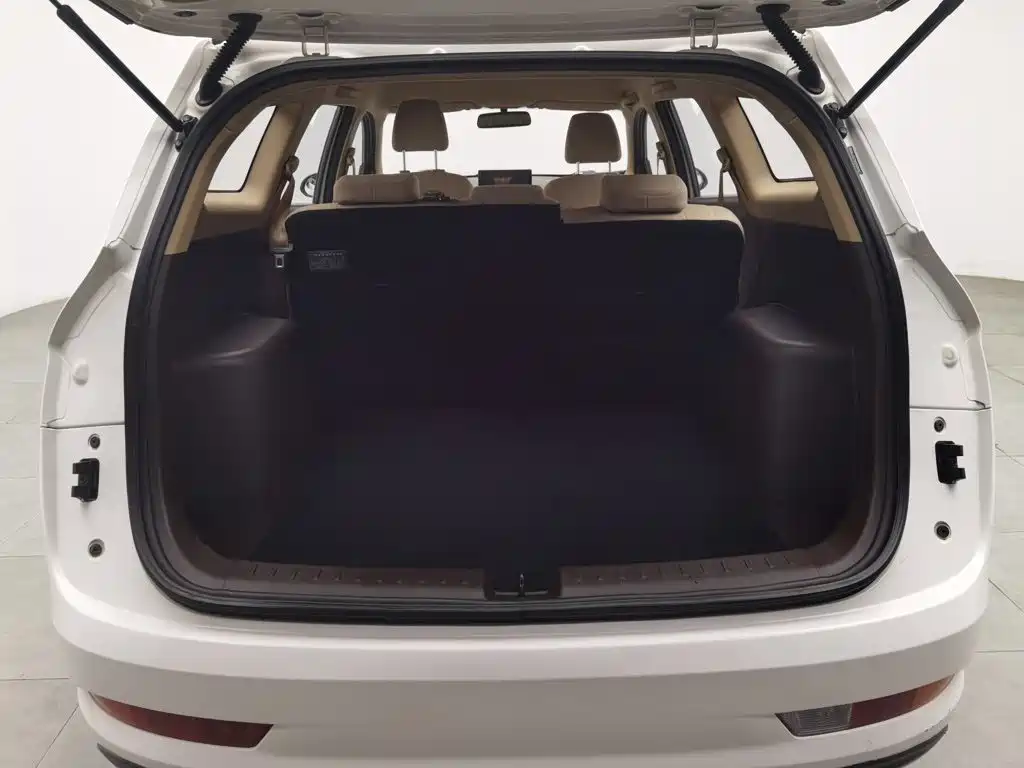 Baojun 310W — миниатюра 16