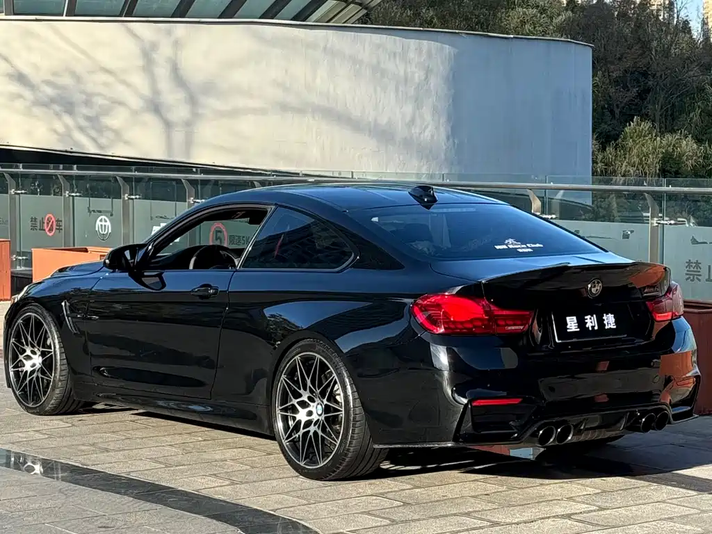 BMW M4