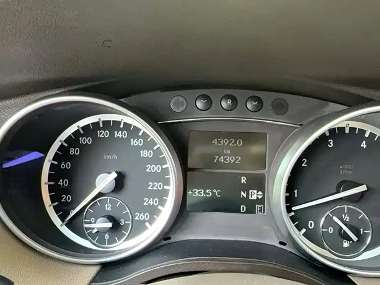 Mercedes-Benz R-Class — миниатюра 12