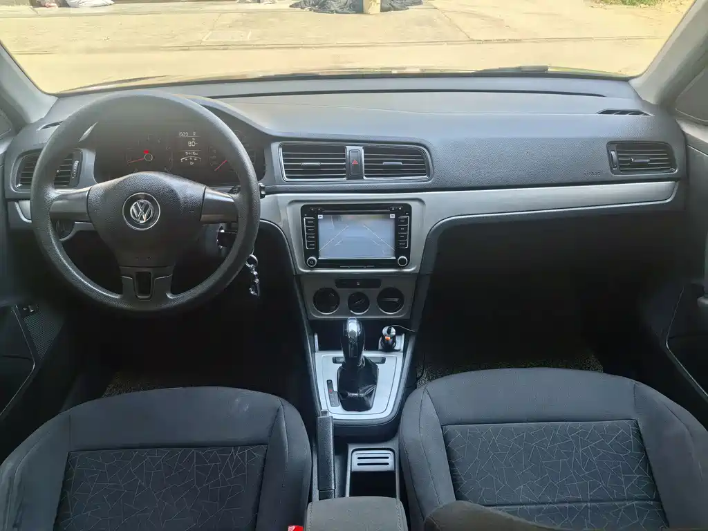 Volkswagen Lavida — миниатюра 8
