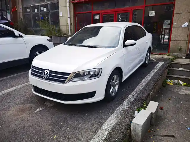 VOLKSWAGEN LAVIDA 2017