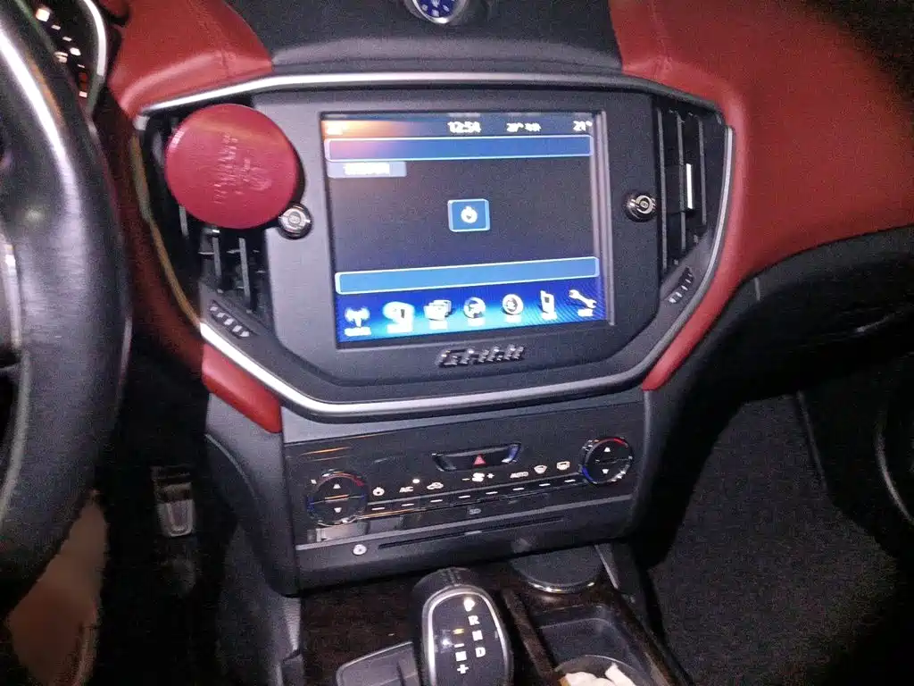Maserati Ghibli — миниатюра 6