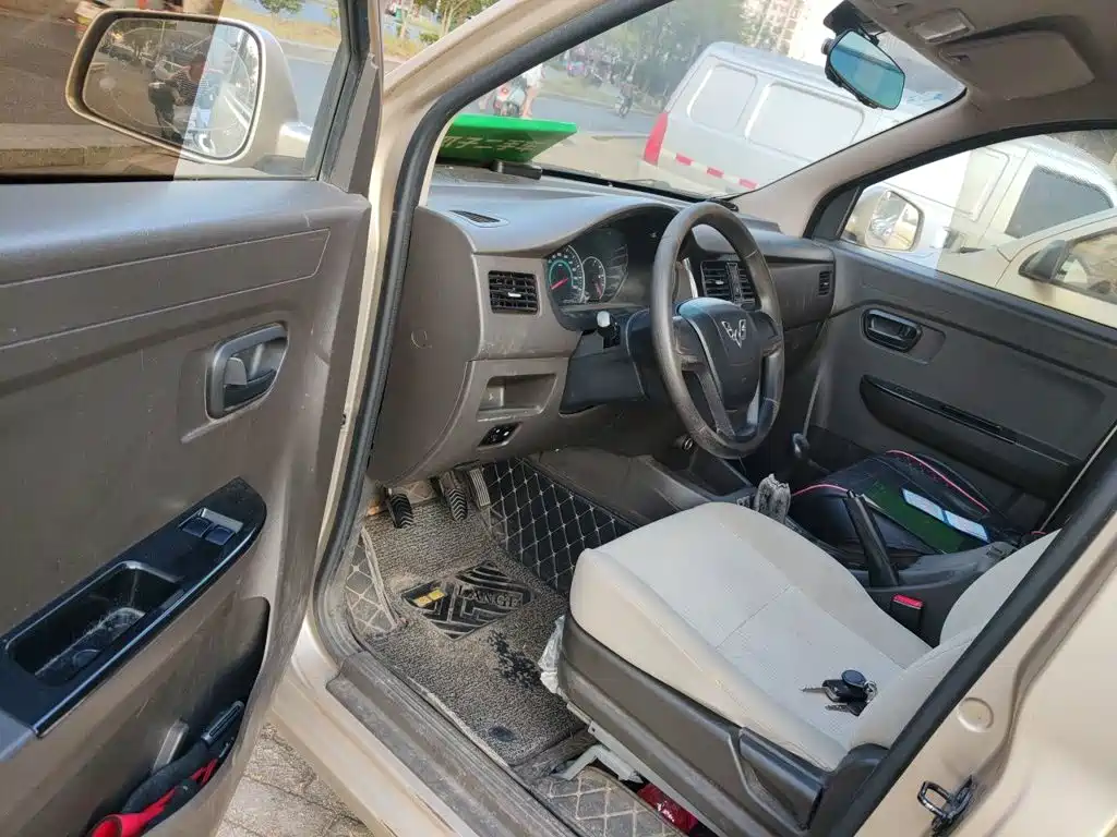 Wuling Rongguang V — миниатюра 17