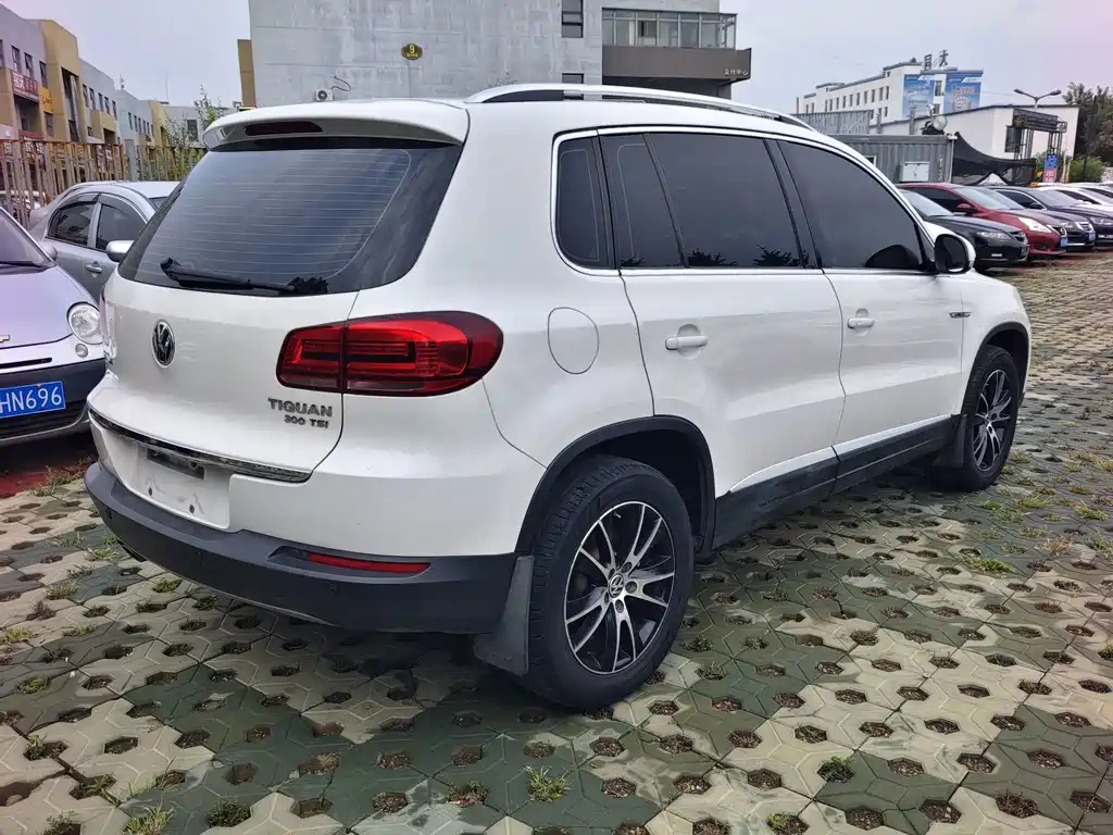 Volkswagen Tiguan — миниатюра 9